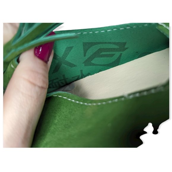 Women's Slip on Green Loafers Soft Faux Leather Size 37/ US Size 6.5 - Picture 11 of 11